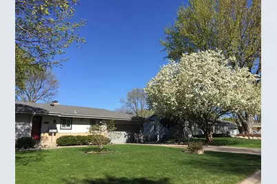 2145 Zealand Avenue N, Golden Valley, MN 55427 - Photo 2
