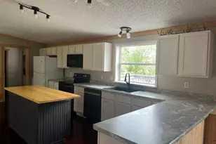 207 Lakin Ave SW, Kelliher, MN 56650 - Photo 4