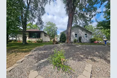 701 N Auburn Avenue, Eveleth, MN 55734 - Photo 32