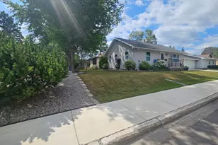 701 N Auburn Ave, Eveleth, MN 55734 - Photo 34