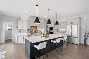3721 Elliana Pl, Shakopee, MN 55379 - Photo 6