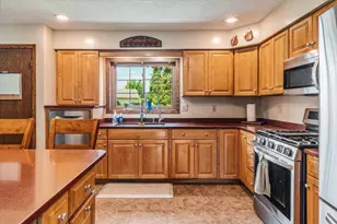 1430 Willow St, La Crescent, MN 55947 - Photo 2