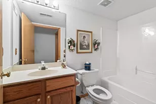 7867 Taylor St NE, Spring Lake Park, MN 55432 - Photo 26