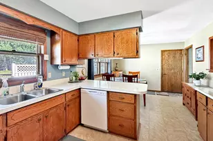 113 Circle Dr, Thief River Falls, MN 56701 - Photo 12