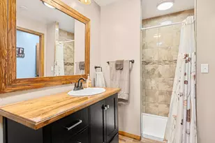 2104 W Oakland Ave, Austin, MN 55912 - Photo 28