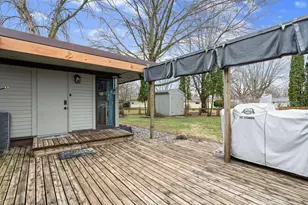 2104 W Oakland Ave, Austin, MN 55912 - Photo 10