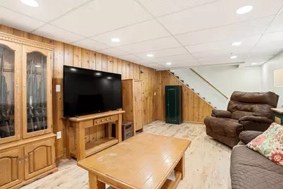 2104 W Oakland Avenue, Austin, MN 55912 - Photo 36