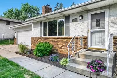 2981 Farrington Avenue, Roseville, MN 55113 - Photo 2