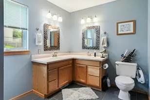 306 Haralson Ln, La Crescent, MN 55947 - Photo 10