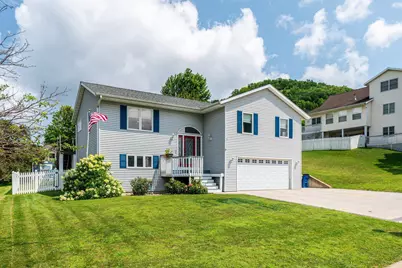 306 Haralson Lane, La Crescent, MN 55947 - Photo 1