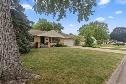 1390 Skillman Avenue W, Roseville, MN 55113 - Photo 1