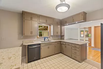 1390 Skillman Avenue W, Roseville, MN 55113 - Photo 18