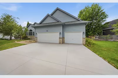 4852 Hillvale Avenue N, Oakdale, MN 55128 - Photo 2
