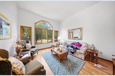4852 Hillvale Avenue N, Oakdale, MN 55128 - Photo 6