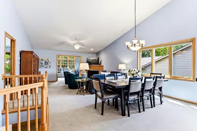 1976 Castle Court E, Maplewood, MN 55109 - Photo 4