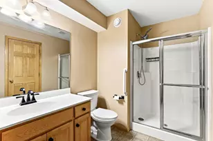1976 Castle Ct E, Maplewood, MN 55109 - Photo 34