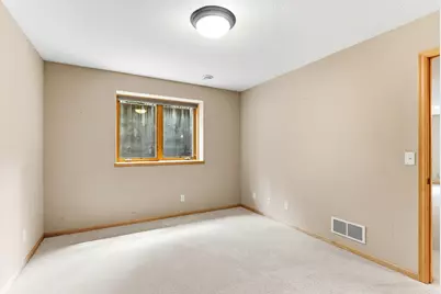 1976 Castle Court E, Maplewood, MN 55109 - Photo 30