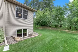 1976 Castle Ct E, Maplewood, MN 55109 - Photo 40