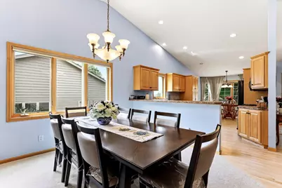 1976 Castle Court E, Maplewood, MN 55109 - Photo 10