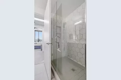1240 2nd Street S #1031, Minneapolis, MN 55415 - Photo 18