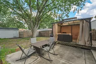5252 Washburn Ave N, Minneapolis, MN 55430 - Photo 24