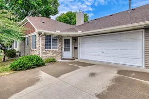 539 Lovell Ave, Roseville, MN 55113 - Photo 2