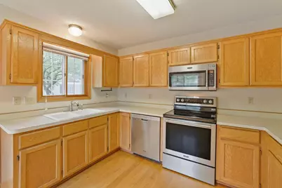 539 Lovell Avenue, Roseville, MN 55113 - Photo 4