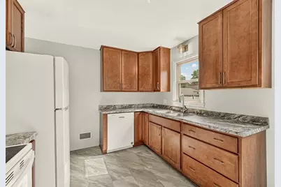 724 14th Avenue NE, Rochester, MN 55906 - Photo 6