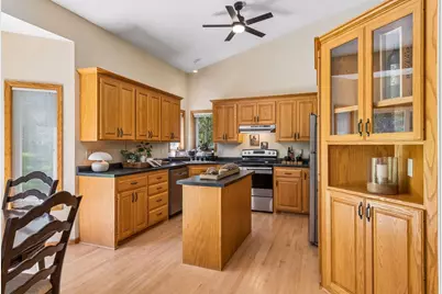 3951 Country Oaks Drive, Chanhassen, MN 55331 - Photo 10