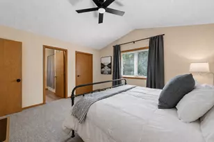 3951 Country Oaks Dr, Chanhassen, MN 55331 - Photo 30