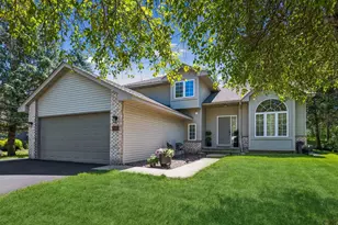 3951 Country Oaks Dr, Chanhassen, MN 55331 - Photo 2