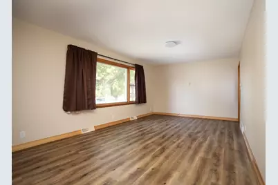 407 Fillmore Street, Alexandria, MN 56308 - Photo 2