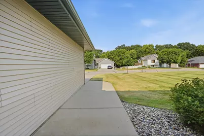 680 West River Dr, New London, MN 56273 - Photo 4