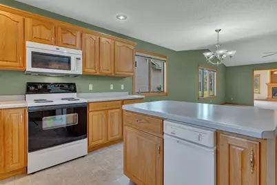 680 West River Dr, New London, MN 56273 - Photo 14