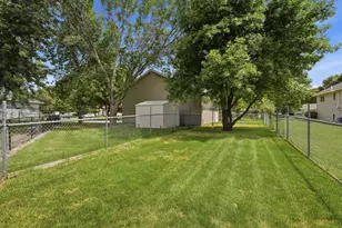 805 26th Ave SW, Willmar, MN 56201 - Photo 8