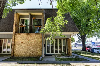 801 23rd Avenue S, Moorhead, MN 56560 - Photo 2