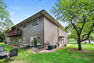 2227 Pinehurst St, Stillwater, MN 55082 - Photo 22