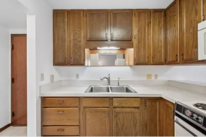 232 S Dewey Street #101, Fairmont, MN 56031 - Photo 10