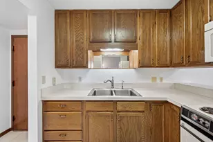 232 S Dewey St, Fairmont, MN 56031 - Photo 10