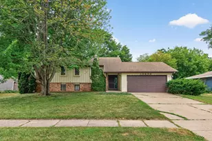 13659 Ferris Ave, Apple Valley, MN 55124 - Photo 2