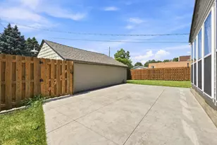 1293 Maywood St, Saint Paul, MN 55117 - Photo 26