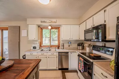 1127 5th Street E, Altoona, WI 54720 - Photo 10