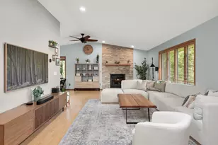 17870 Jaguar Cir, Lakeville, MN 55044 - Photo 6