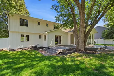 7610 Heritage Road, Eden Prairie, MN 55346 - Photo 70