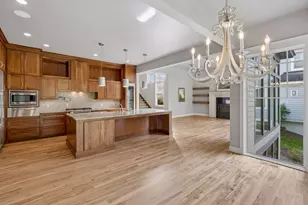 2224 Portico Grn, Wayzata, MN 55391 - Photo 2