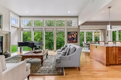 2224 Portico Green, Wayzata, MN 55391 - Photo 2