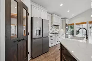 3460 Commonwealth Ave, Woodbury, MN 55125 - Photo 4