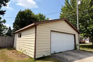 702 Champagne Ave SW, Red Lake Falls, MN 56750 - Photo 24