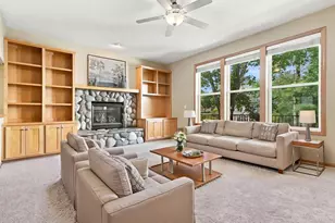 655 Lexie Ct, Eagan, MN 55123 - Photo 8