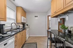 2245 Highland Pkwy, Saint Paul, MN 55116 - Photo 6